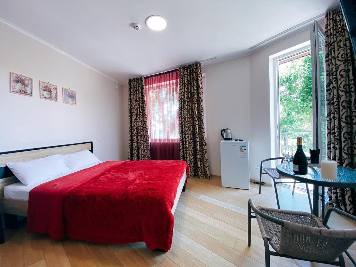 אודסה Hotel Tsvetok מראה חיצוני תמונה