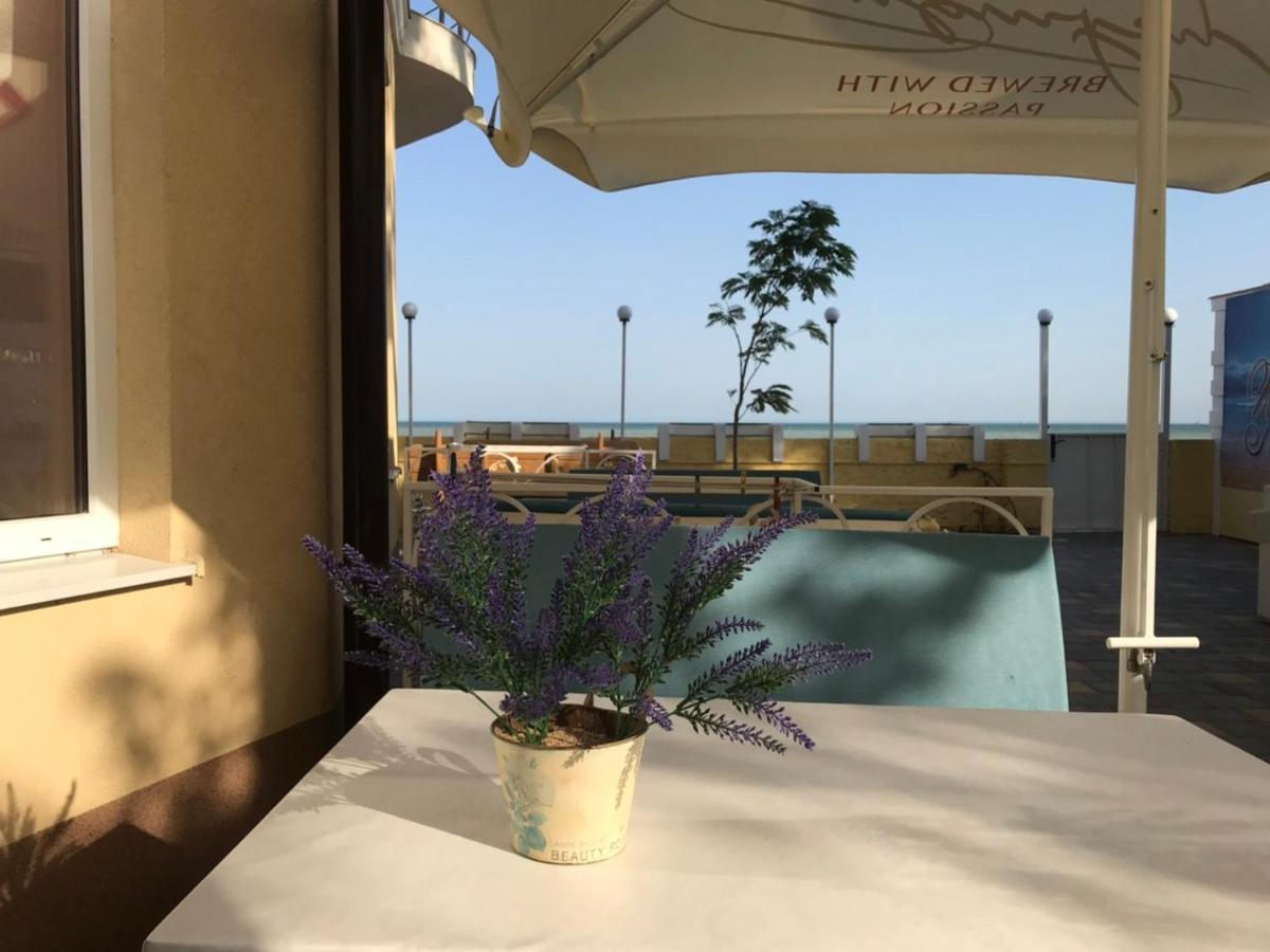 אודסה Hotel Tsvetok מראה חיצוני תמונה